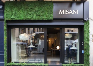 Misani_vetrina-salone-del-mobile-e1491575370358dewdf3.jpg